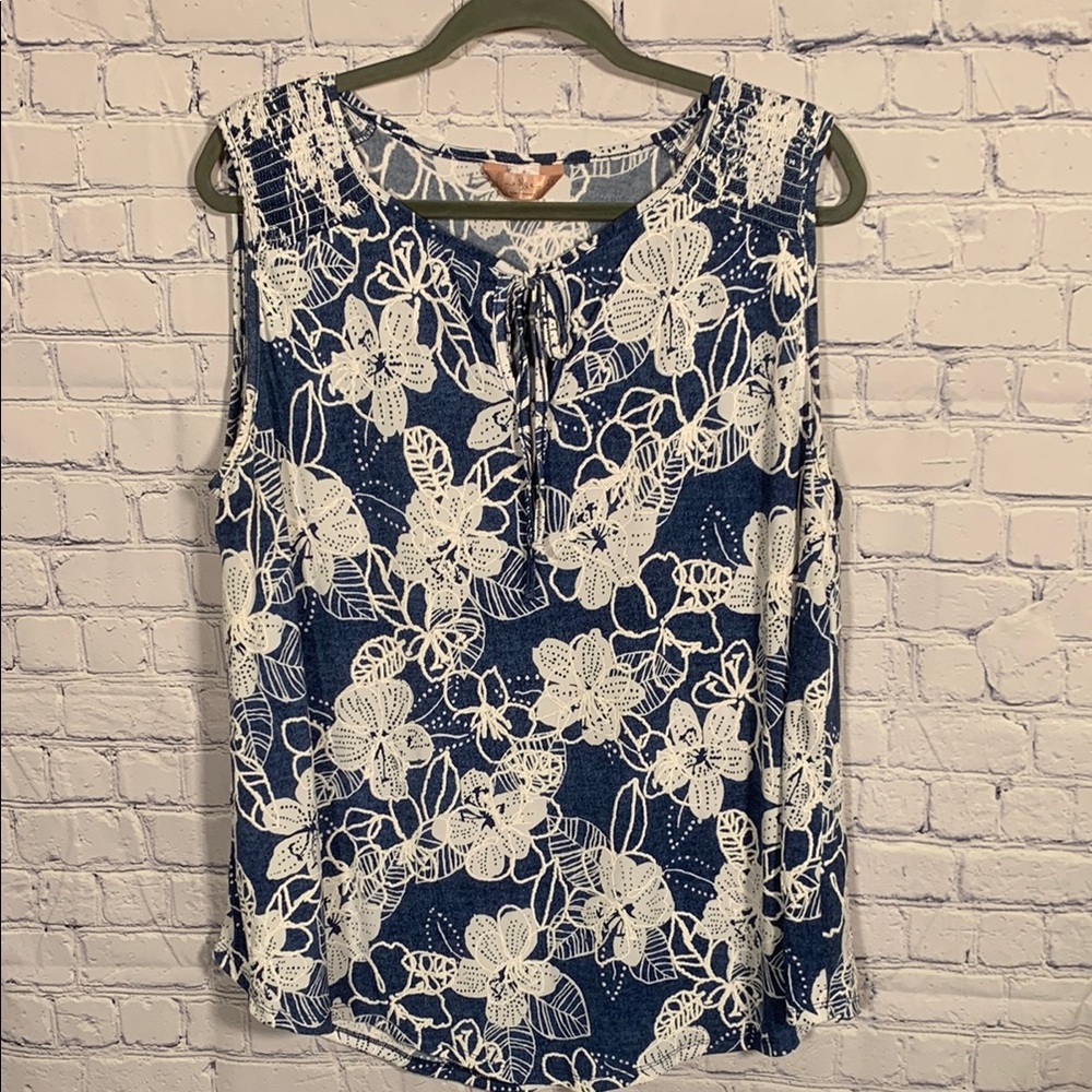 SJS Womens Floral Sleeveless Top Blue White Size 2X Vacation Summer